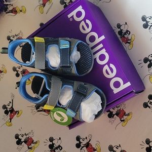 New pediped size 25 water sandal